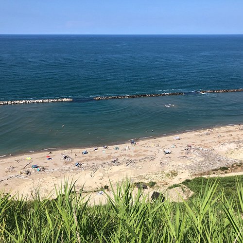 Massimo Pericolo: come il lago che bagna la spiaggia - Giovanni