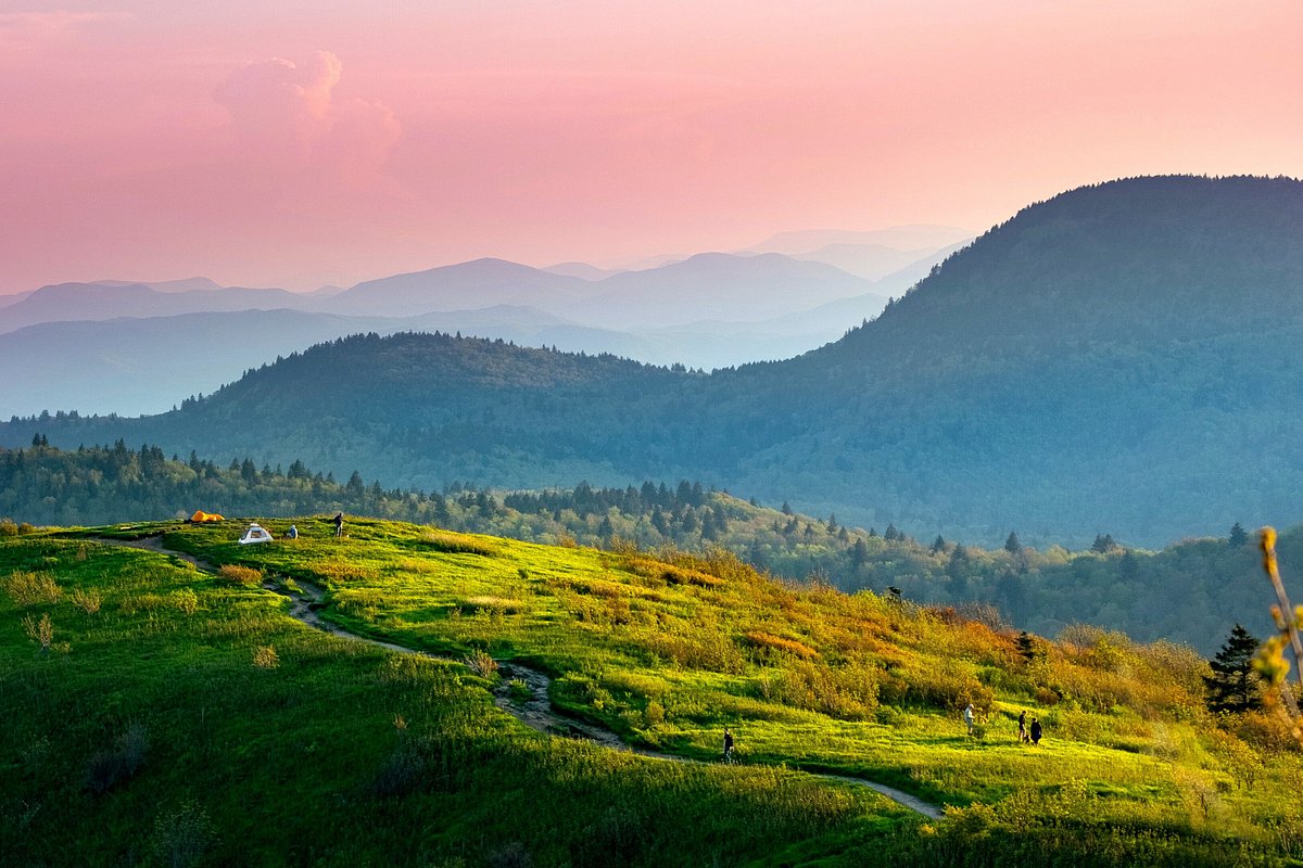 8 Adventures You Can Only Have in The Blue Ridge Mountains - The