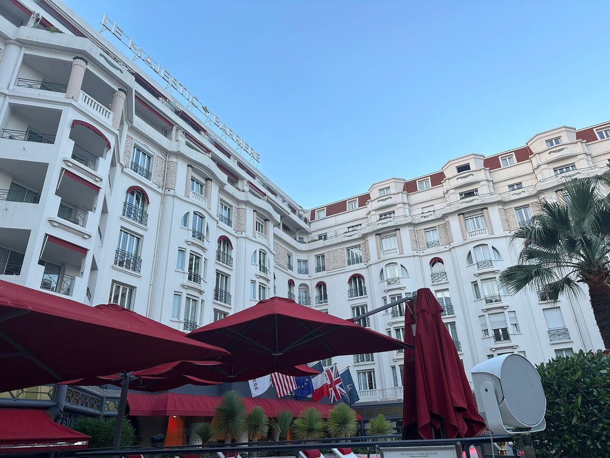 HOTEL BARRIERE LE MAJESTIC CANNES (Канны) - отзывы, фото и сравнение цен -  Tripadvisor