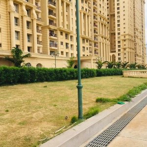 Lawn Area to spend  your evening time 