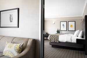 Room & Suite