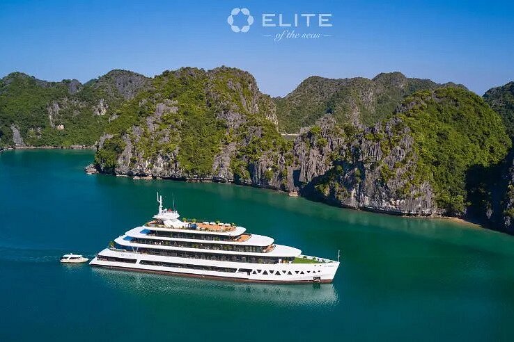 ha long bay cruise boat