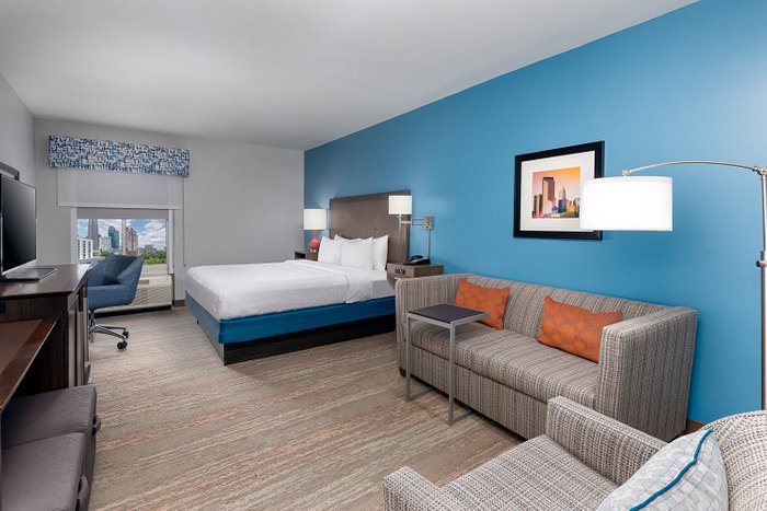 Hampton Inn & Suites Charlotte/South Park at Phillips Place in Charlotte:  Find Hotel Reviews, Rooms, and Prices on