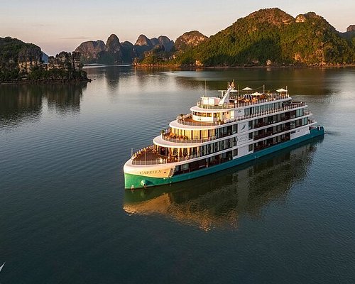 ha long bay cruise boat