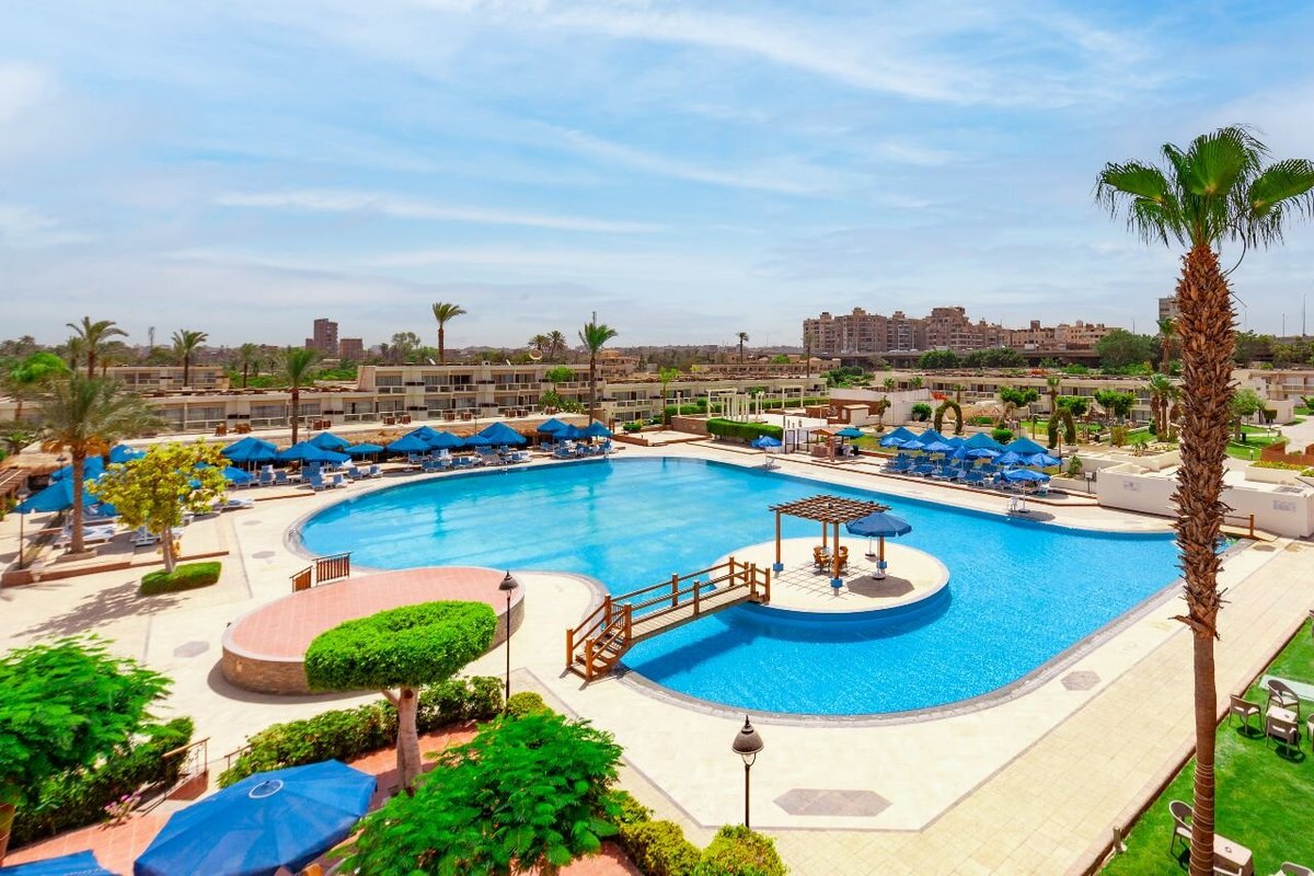 Pyramids Park Resort Cairo Pool Pictures & Reviews - Tripadvisor