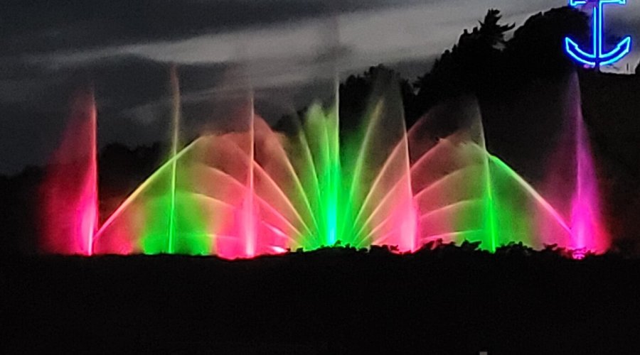 You must see this!!! Music & lights