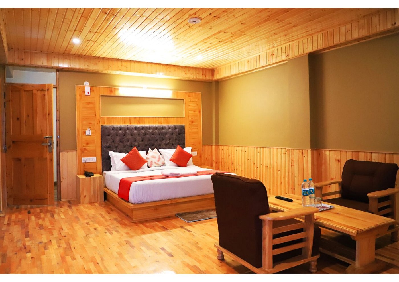SEVEN HILLS RESORT BY HIM HAULTS HOSPITALITY, MANALI - Prices & Hotel ...