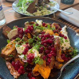 Morgenmad frokost og Aftensmad. Især frokost og aftensmad er forrygende og helt fantastisk velsmagende