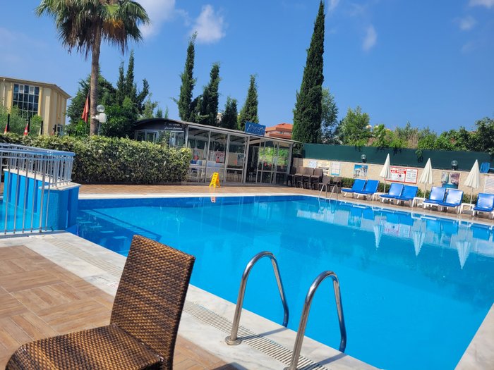 Ark Apart Hotel Pool: Pictures & Reviews - Tripadvisor