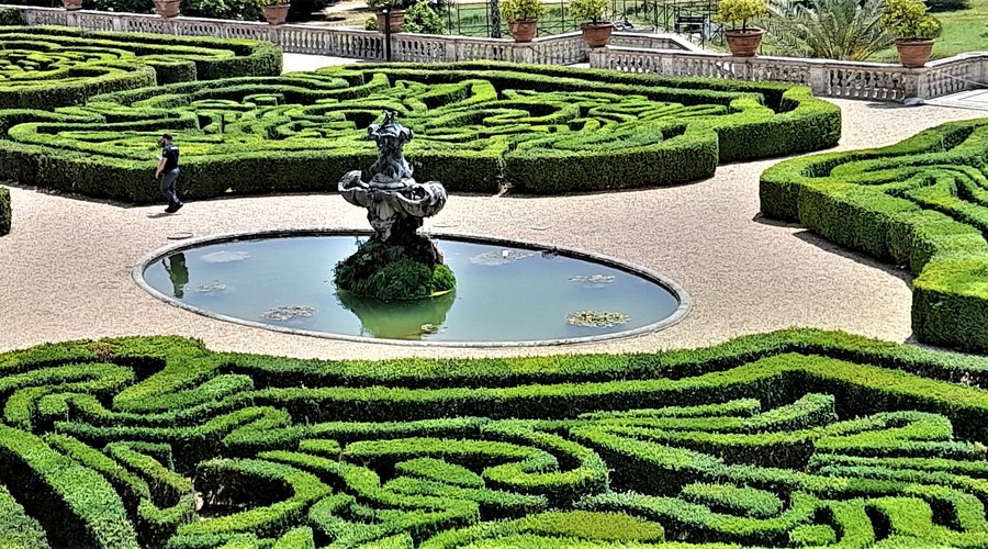 La fontana nel giardino