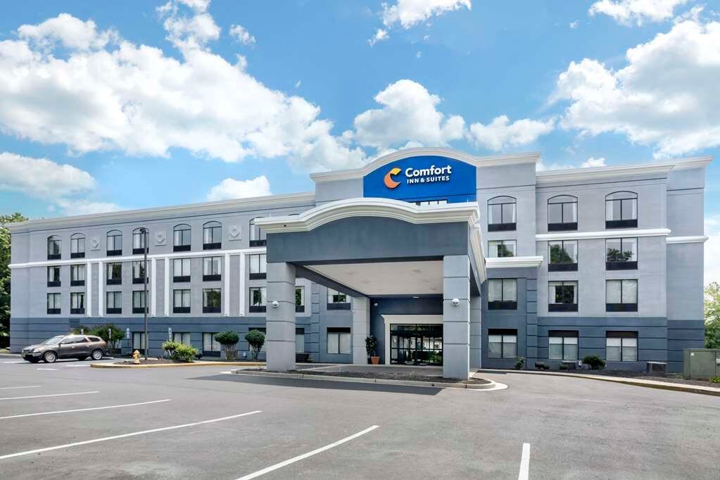 COMFORT INN & SUITES VOORHEES/MT. LAUREL - Updated 2024 Reviews, Photos ...