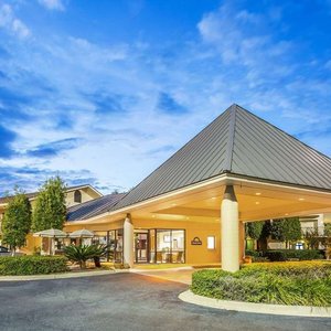 Welcome to the Days Inn Lake ParkValdosta