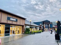 Woodbury Common Premium Outlets – what to expect, tickets, prices, directory,  timings, FAQs