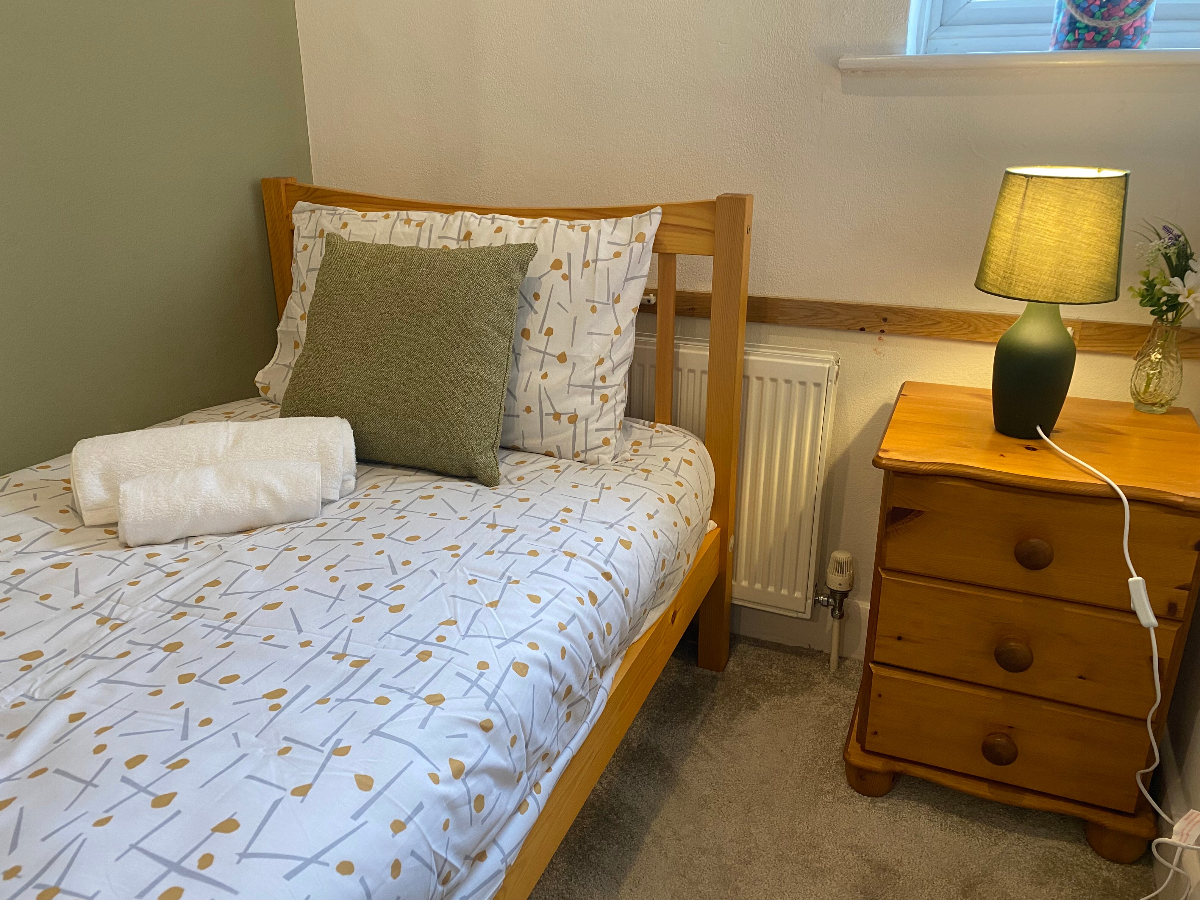 SPACIOUS SINGLE AND DOUBLE BEDROOM IN SOUTHAMPTON WITH FREE PARKING ...