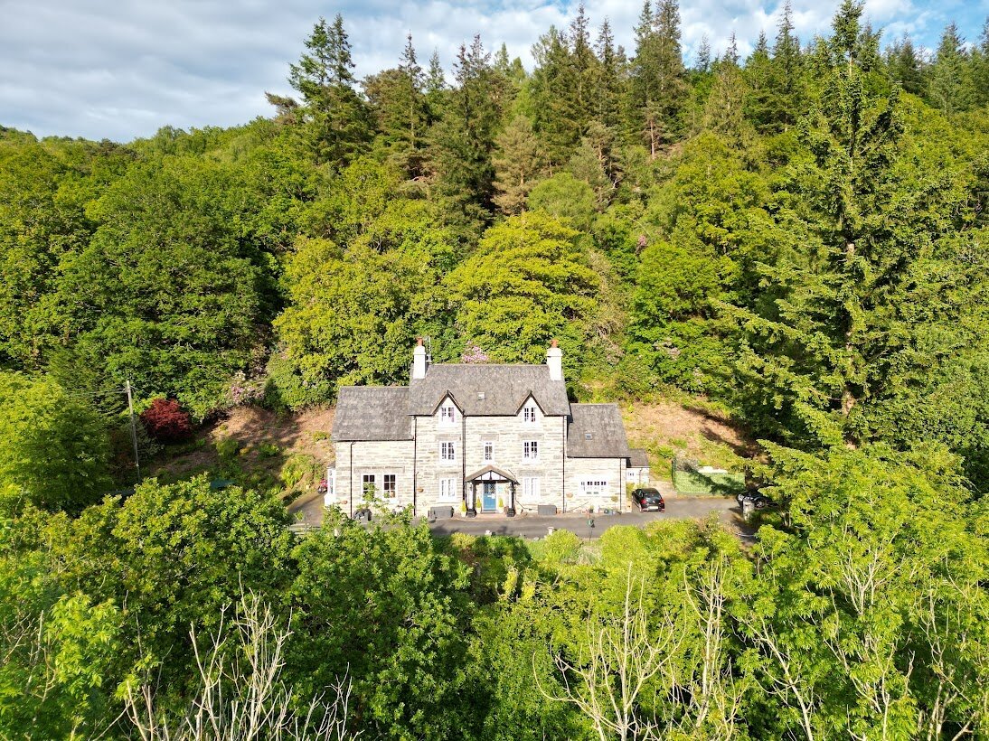 GLYNTWROG HOUSE - Updated 2024 Prices & B&B Reviews (Betws-y-Coed, Wales)