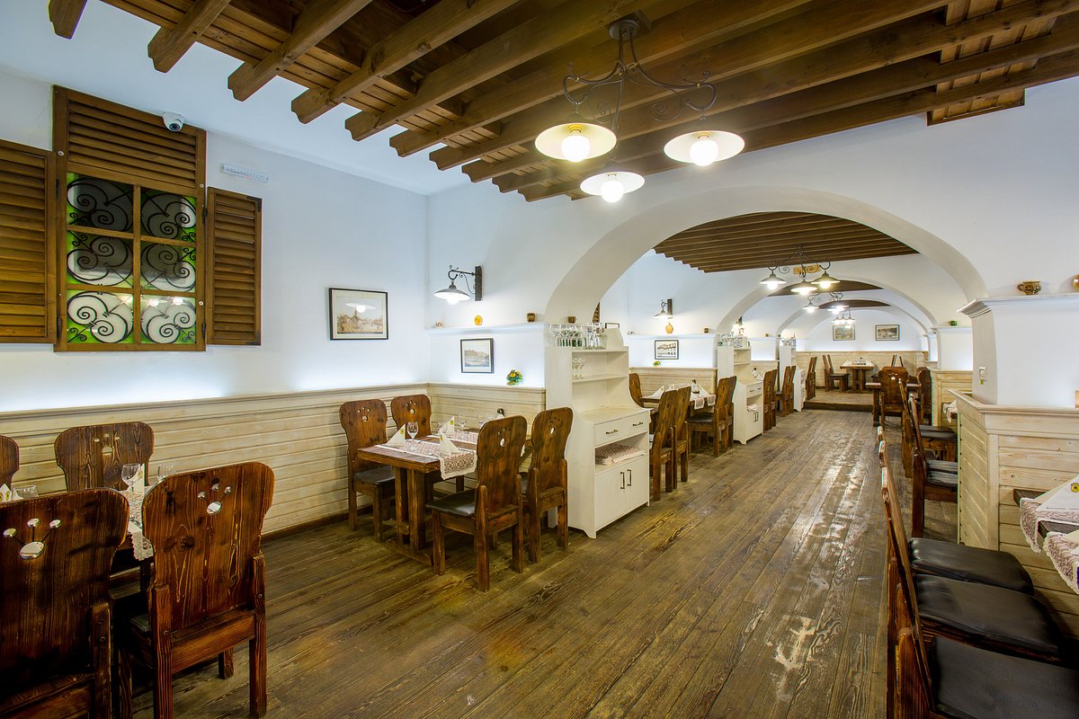 THE 10 BEST Restaurants in Brasov (Updated March 2024)