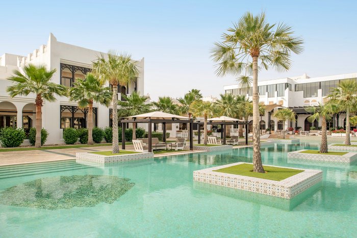 Sharq Village & Spa, a Ritz-Carlton Hotel Pool: Pictures & Reviews ...