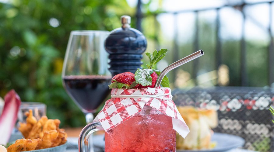 Thé glacé aux fruits rouges