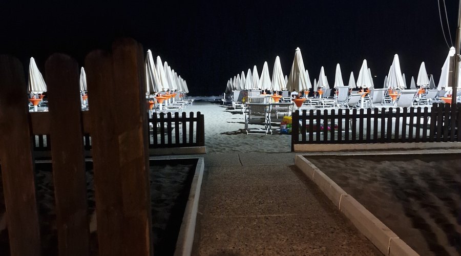 Vista dal cortile delle dépendance lato mare