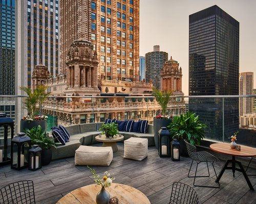 Chicago Nightlife - Choice Hotels