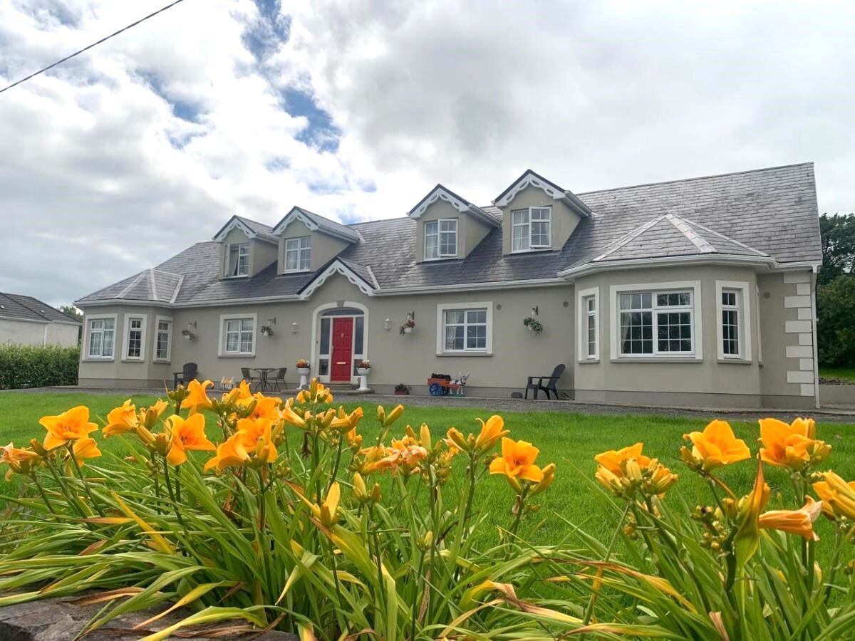 ROCKFIELD MANOR B&B, KNOCK - Updated 2023 Prices & Reviews (Ireland)