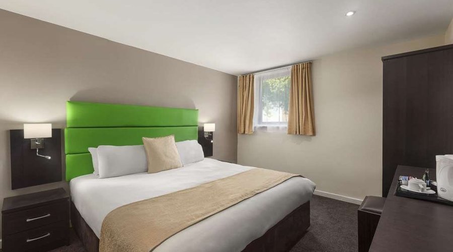 Guest room