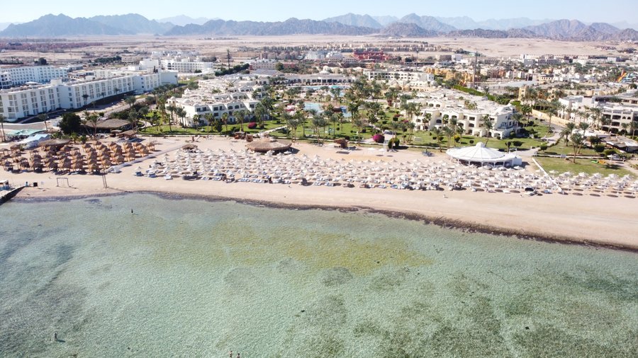 Regency Plaza Aqua Park Beach overview