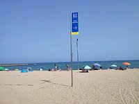 Crowd on the beach at the weekend, Playa de la Mar Bella