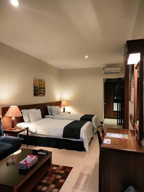 ATSARI HOTEL (Parapat, Indonesia) Ulasan & Perbandingan Harga Guest