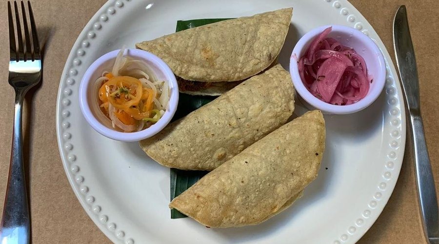 Algunos de nuestros platillos y bebidas.