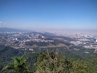 Restaurante giratório com vista para o Pico do Jaraguá, Campo de Marte e  Serra do Mar é atração imperdível na Zona Norte; conheça!