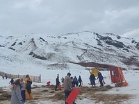 Consejos prácticos para divertirse en la nieve de Los Puquios con trineos –  Los Puquios