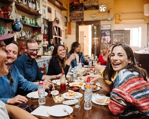 Everything You Need to Know about Catalan – Devour Tours