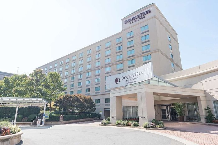 DOUBLETREE BY HILTON CHARLOTTE UPTOWN desde $2,883 (Carolina del Norte ...