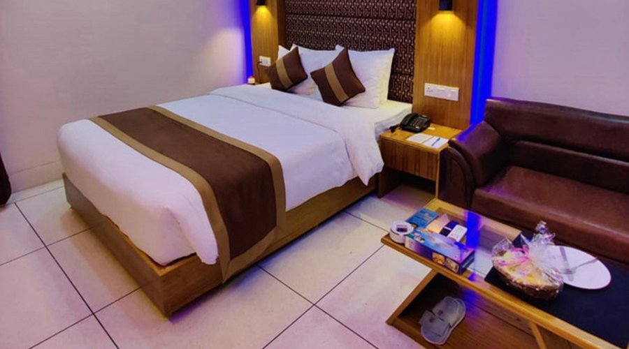 An elegant premium room with all your necessary amenities.