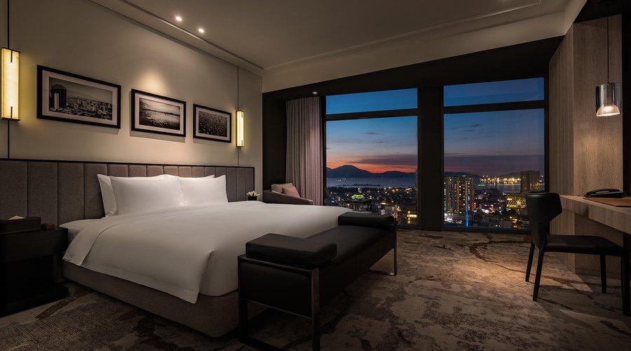 Premium Club King Room