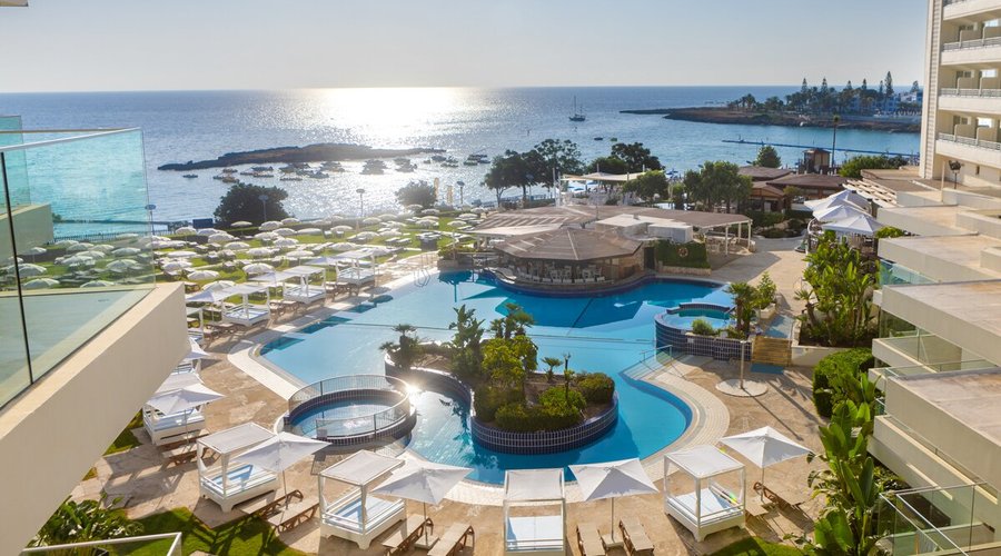 Main Pool & Gardens