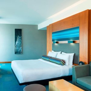 Aloft Mega Room