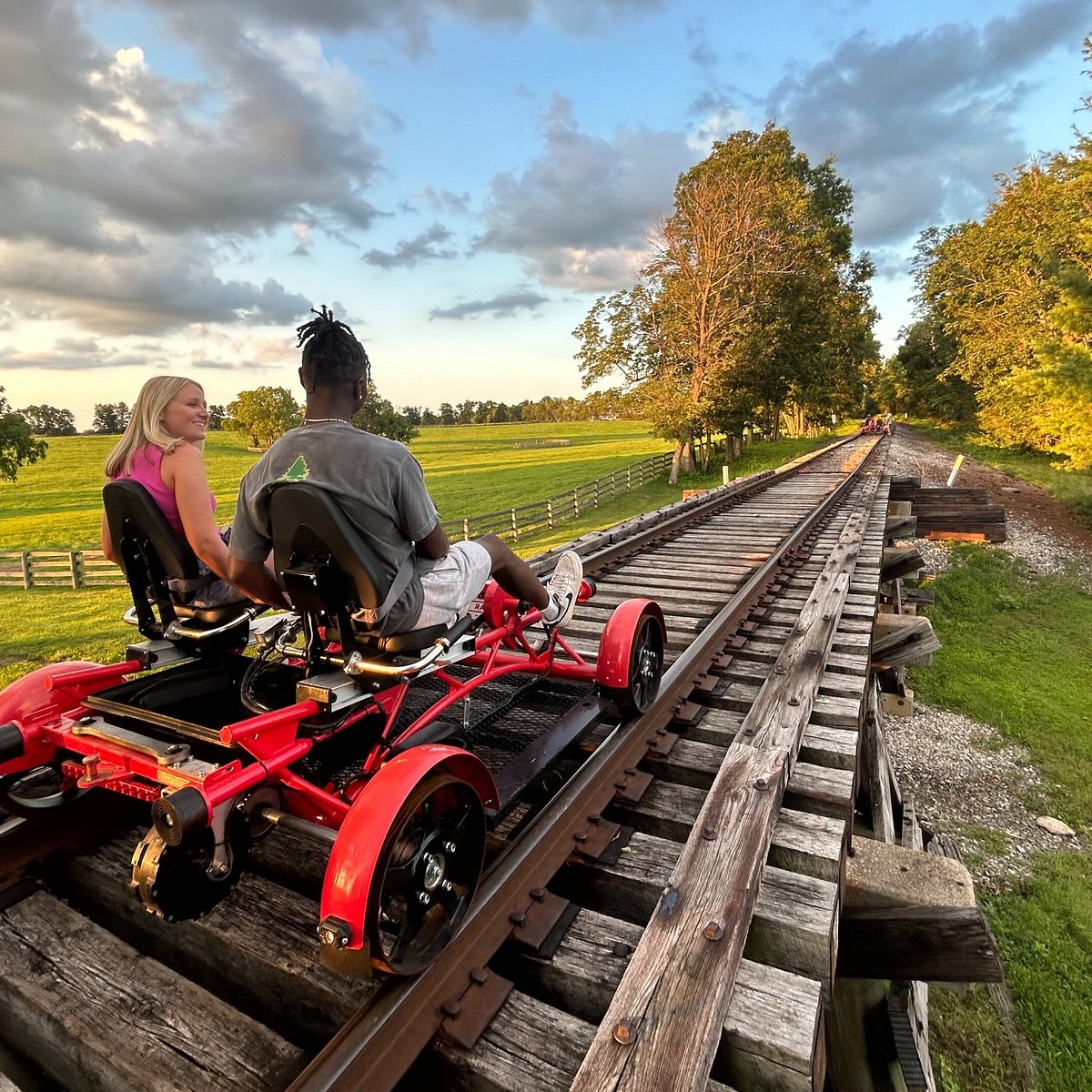 Discover Kentucky's Beauty with Rail Explorers USA Bluegrass Tour