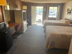 Room & Suite