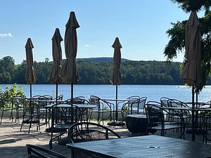 LAKEHOUSE INN - Updated 2023 Prices & Hotel Reviews (Lee, MA)