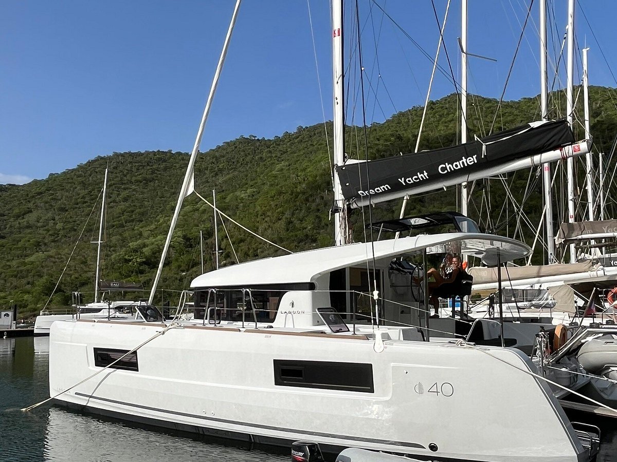 Saint Barth yacht charter FUNSEAKER