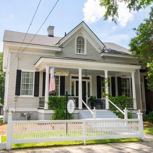 Street view of the cottage