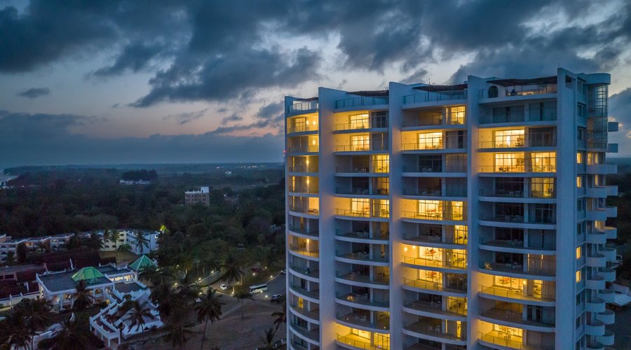 55 Luxurious Apartments  with each Apartment having magnificent views of the 
Indian Ocean