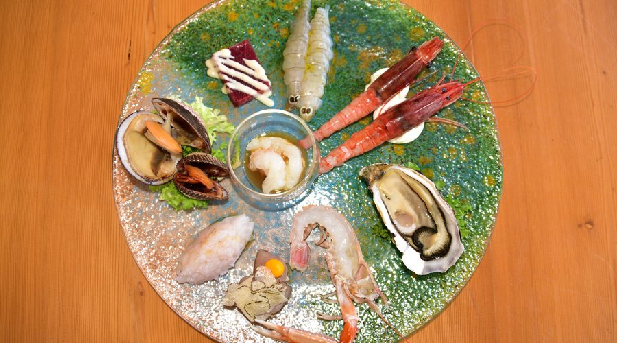 Antipasto Vivo d'amare  (crudi di pesce tra innovazione e tradizione)