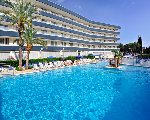 HOTEL GHT AQUARIUM & SPA $75 ($̶9̶4̶) - Prices & Reviews - Lloret de Mar,  Costa Brava, Spain