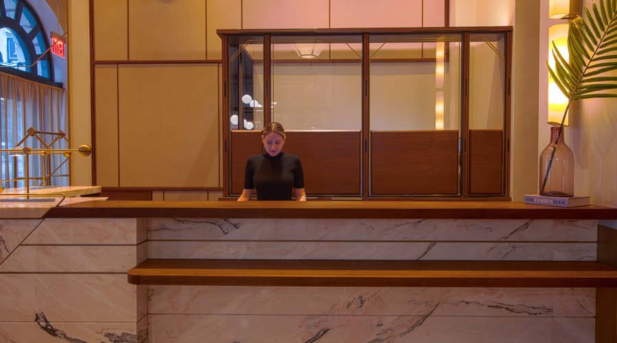 Evelyn Front Desk