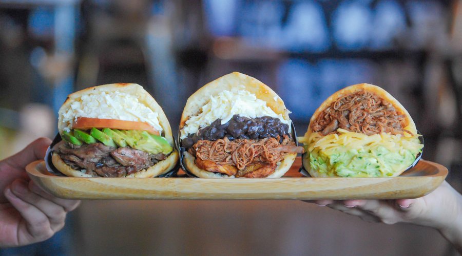 Arepa Santa Bárbara, Pabellón y Tripleta