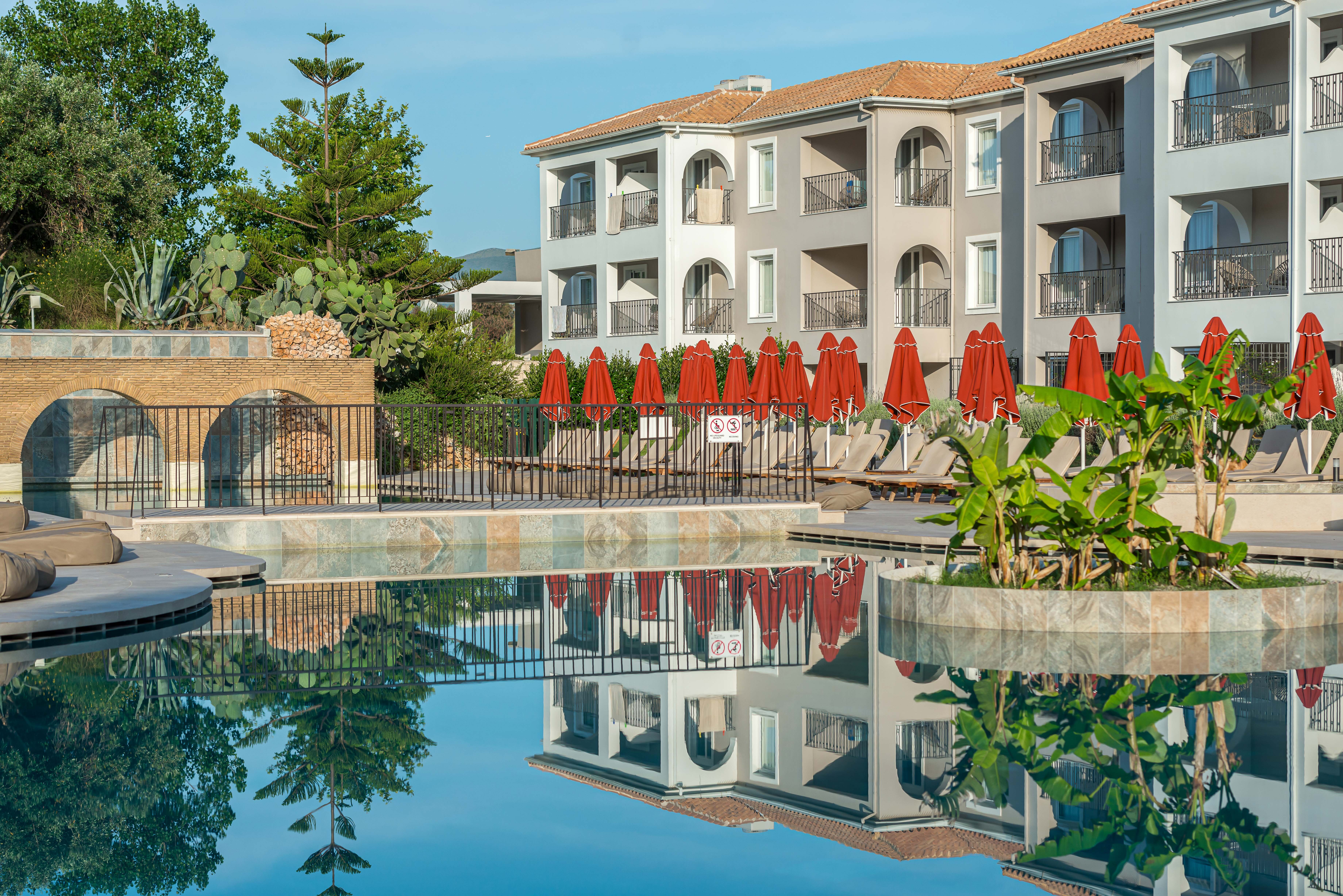 The bitzaro grande best sale hotel zante