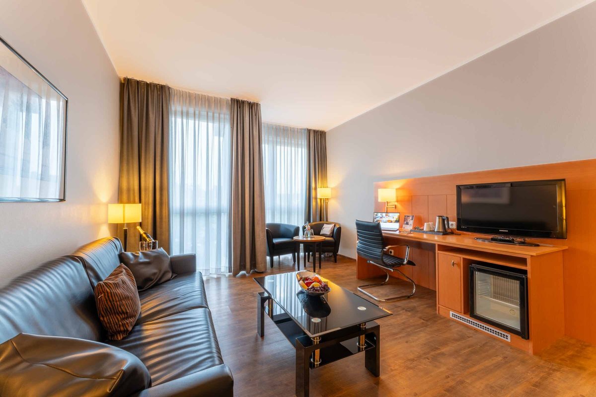 PLAZA Premium Köln Rooms: Pictures & Reviews - Tripadvisor